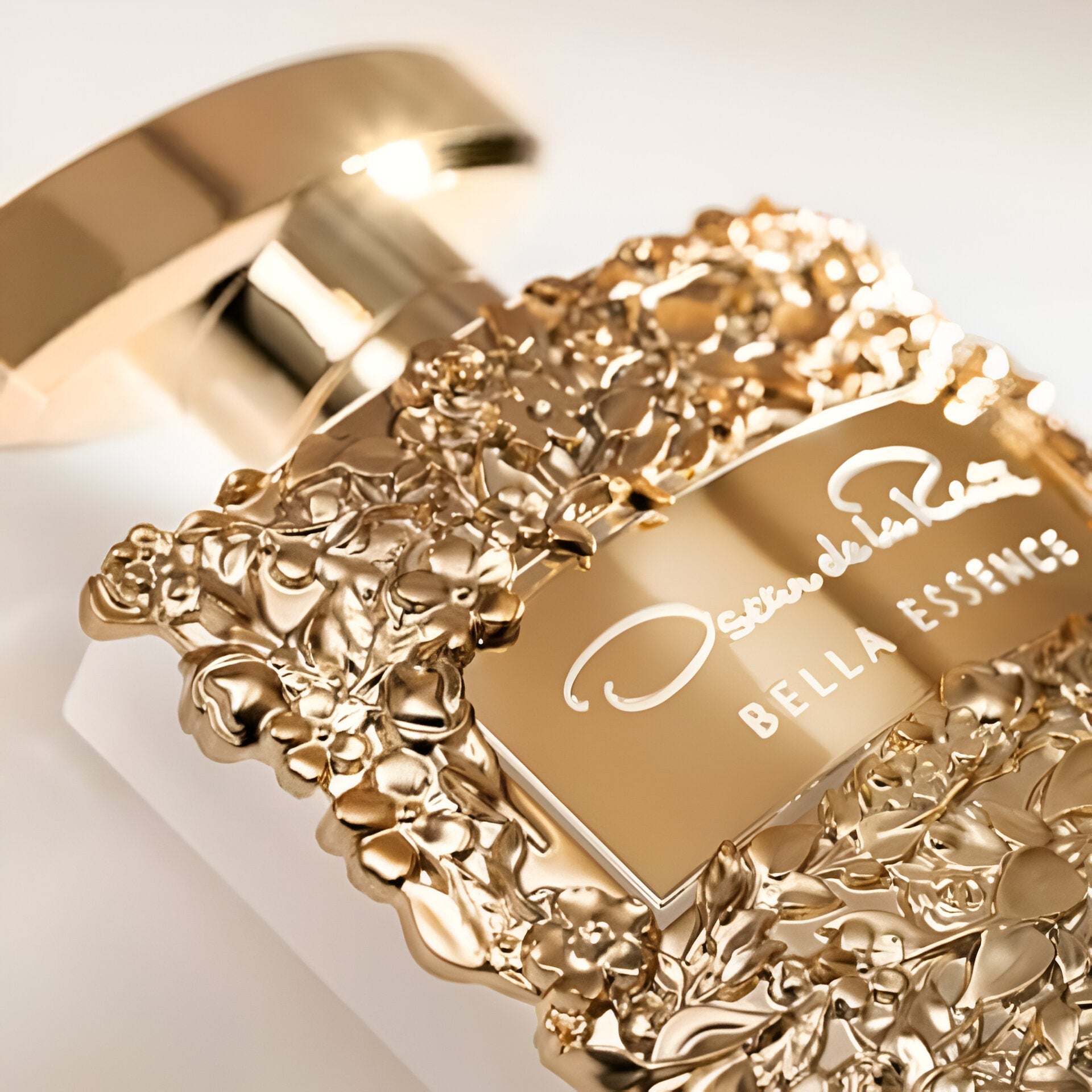 Oscar De La Renta Bella Essence EDP Body Lotion Set | My Perfume Shop